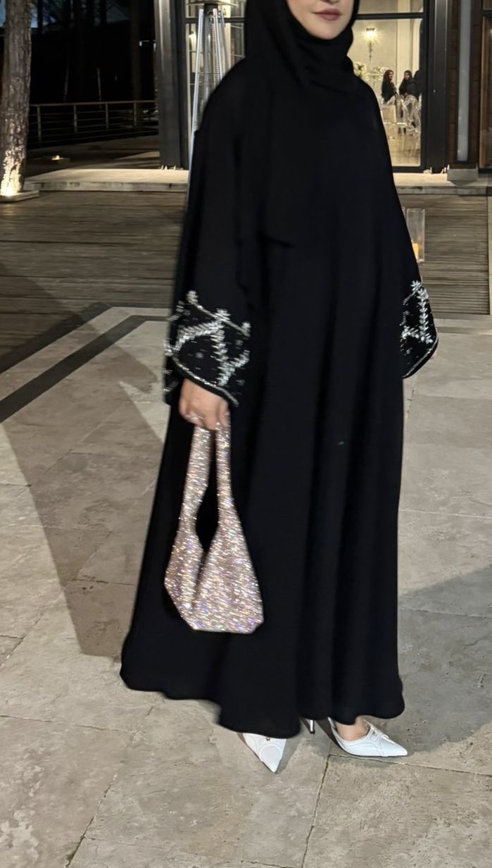 Whitebead Abaya