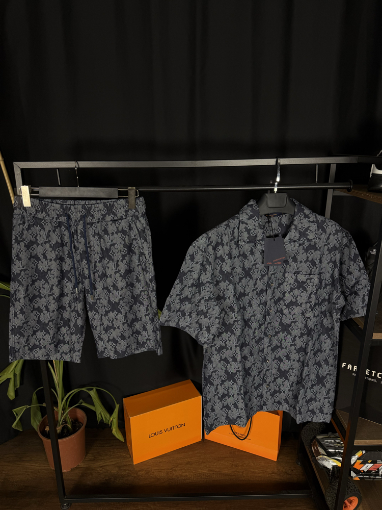 LOUIS VUITTON PREMIUM