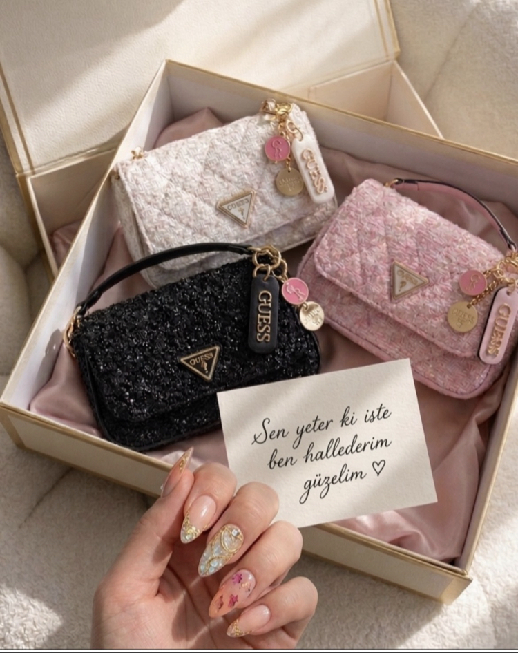 Guess Charmlı 3'lü Set