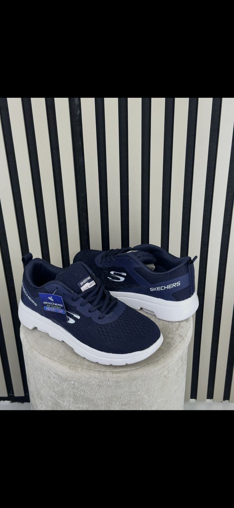 Skechers