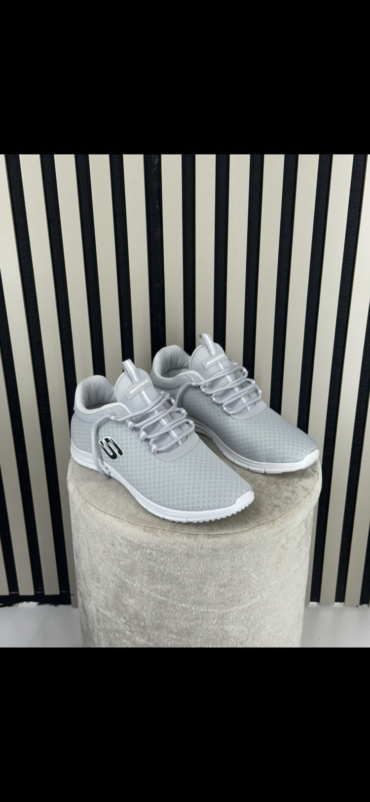 Skechers