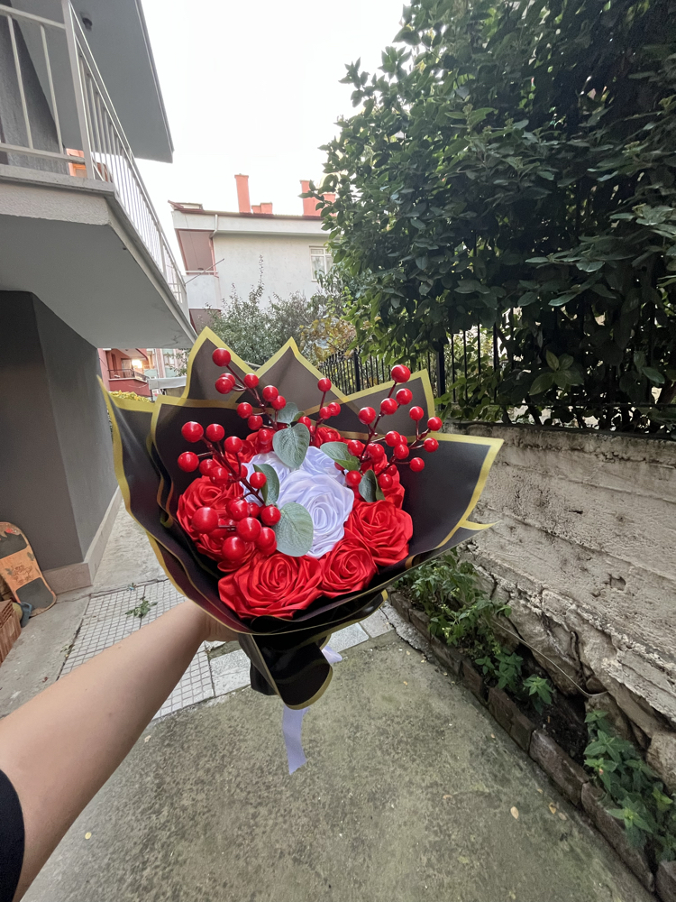 kokinalı Saten gül buketi