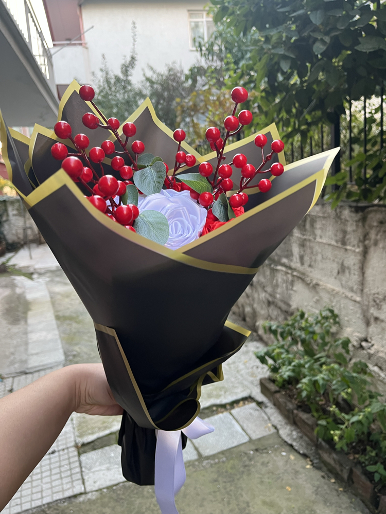 kokinalı Saten gül buketi