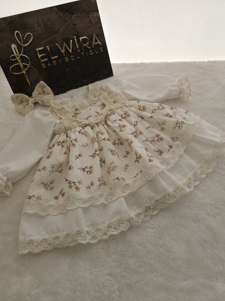 çiçekli vintage elbisemiz 