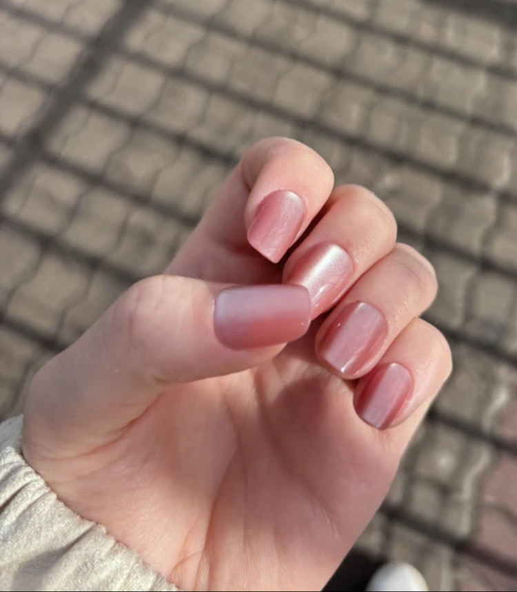 Pembe Takma Tırnak