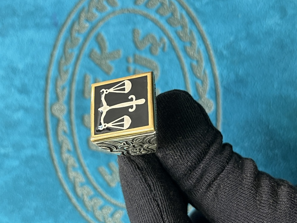 EY-461
