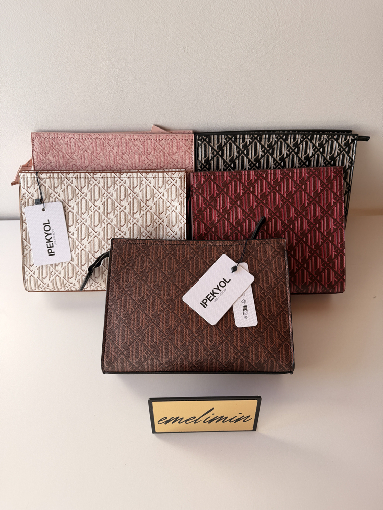 Mia Model Trend Clutch