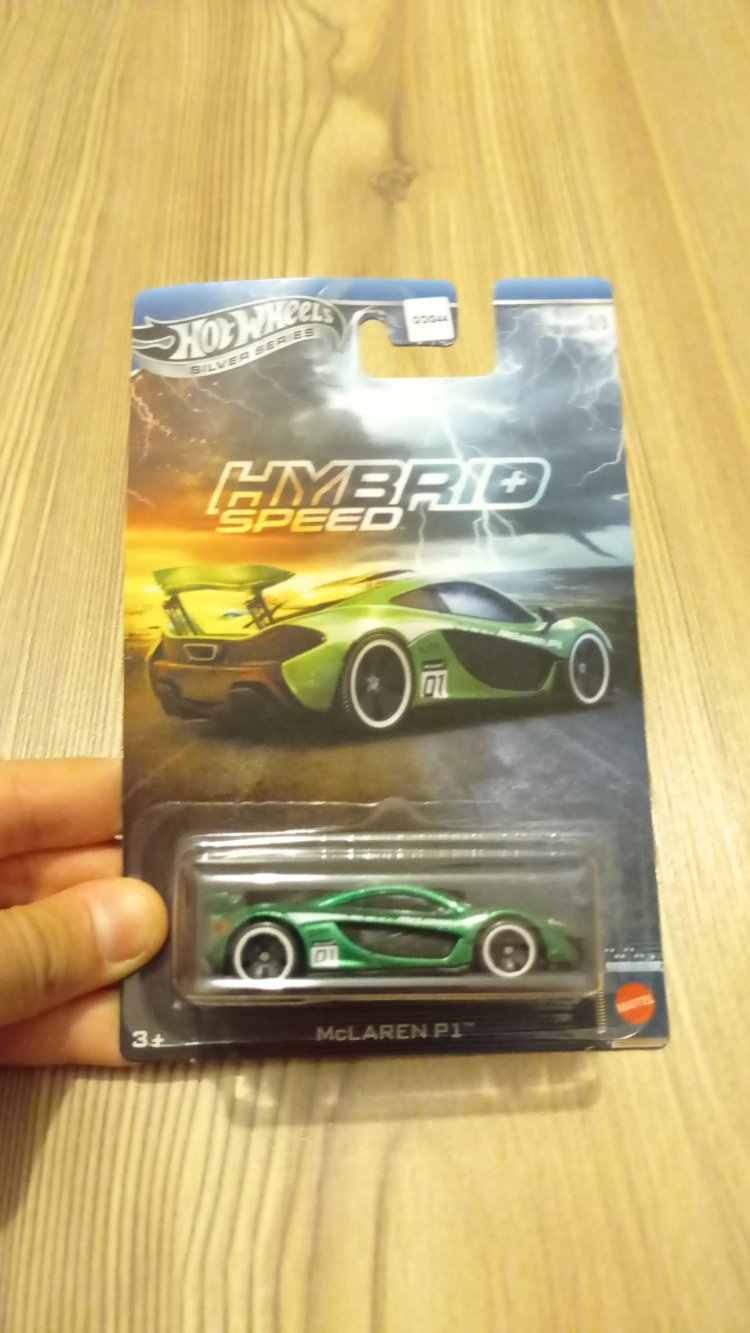 McLAREN P1