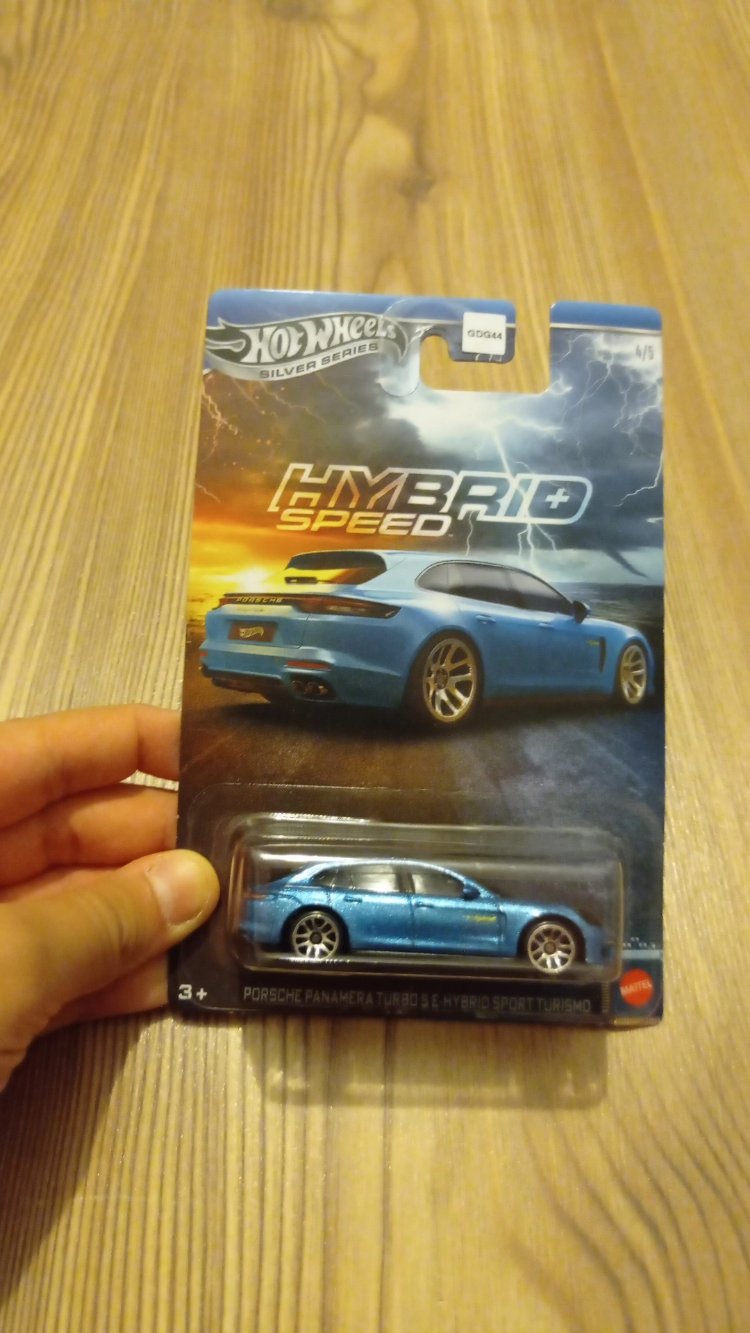 PORSCHE PANAMERA TURBO