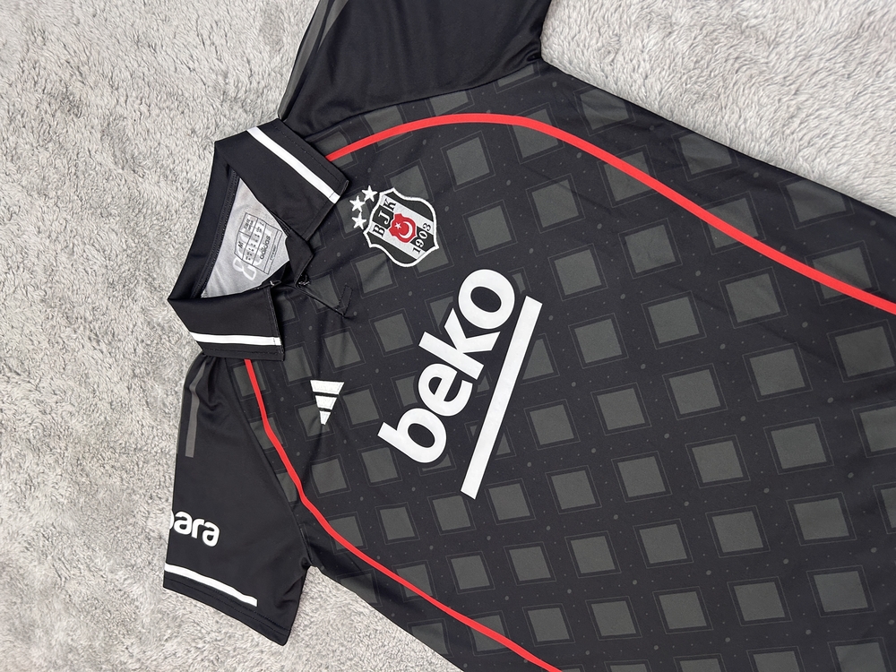 yeni sezon siyah polo yaka