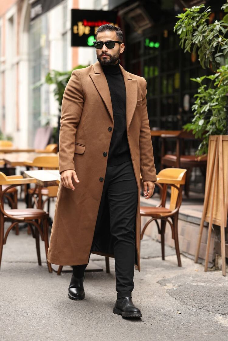 Kod: 2502 | Taba Erkek Modern Fit Kaşe Kaban – Diz Altına Uzanan En Uzun Model 