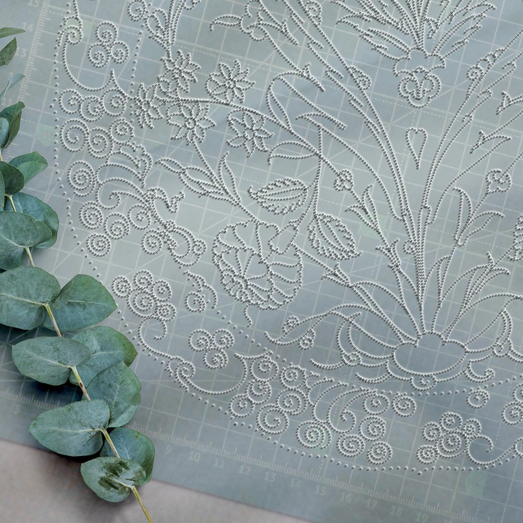 Perforated Stencil 30 cm. - Classic Iznik 1575 Rose, Hyacinth and Reed Leaf Tile Plate