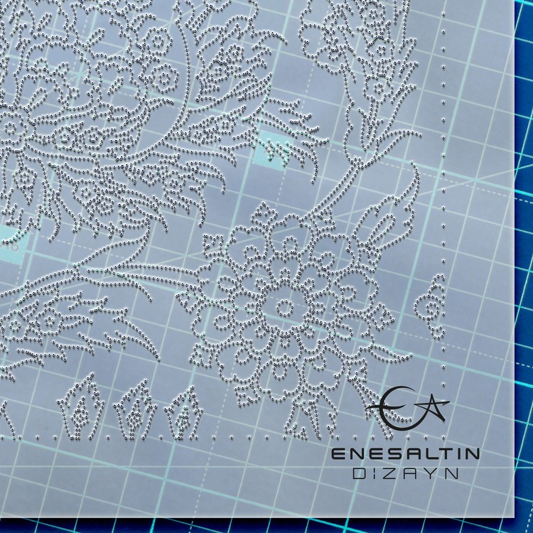 Perforated Stencil 20 x 20 cm – Tile Section Hatayi Tile Pattern