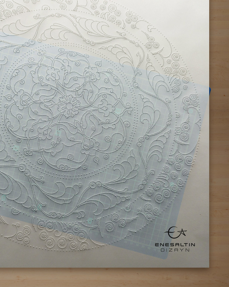 Perforated Stencil 30 cm. - Classical Iznik 16th century Rumi Ivy Border Tile Plate Pattern