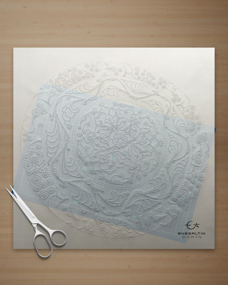 Perforated Stencil 30 cm. - Classical Iznik 16th century Rumi Ivy Border Tile Plate Pattern