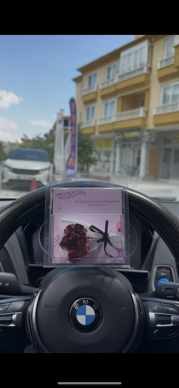 Kişiye Özel Tasarımlı Aynalı Hot Wheels Çiçek Buketi  08