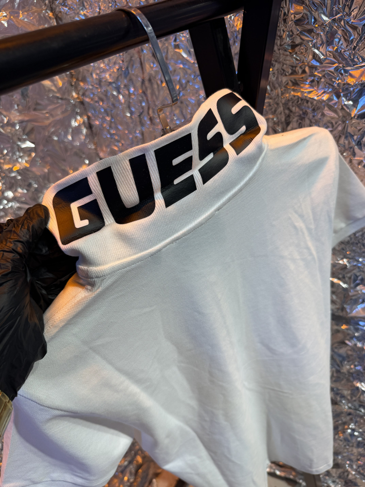 Guess yaka detaylı ultra premium beyaz