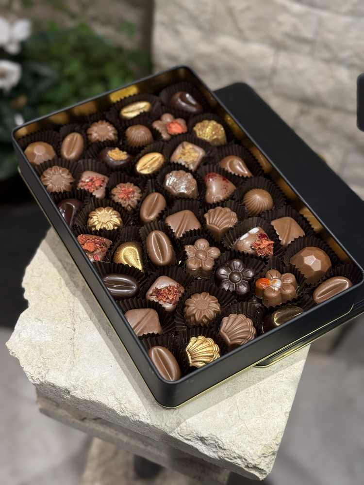 Lüks Metal Kutu Karışık Dolgulu Çikolata | 400 gr