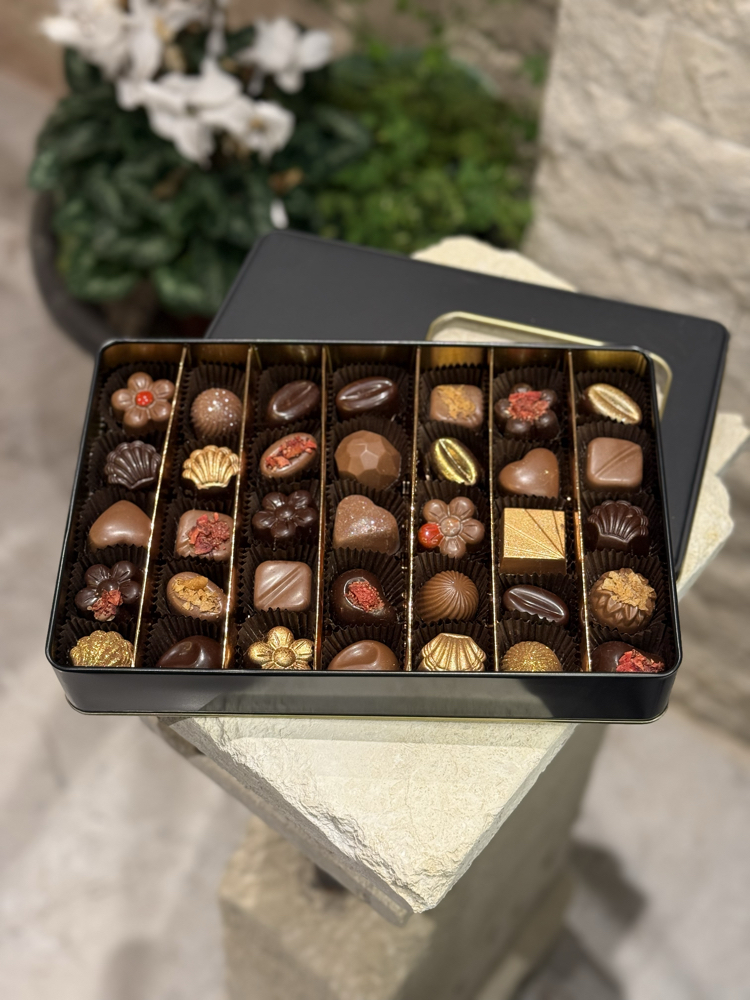 Lüks Metal Kutu Karışık Dolgulu Çikolata | 350 gr