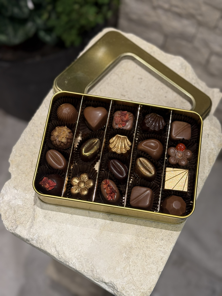Lüks Metal Kutu Karışık Dolgulu Çikolata | 200 gr