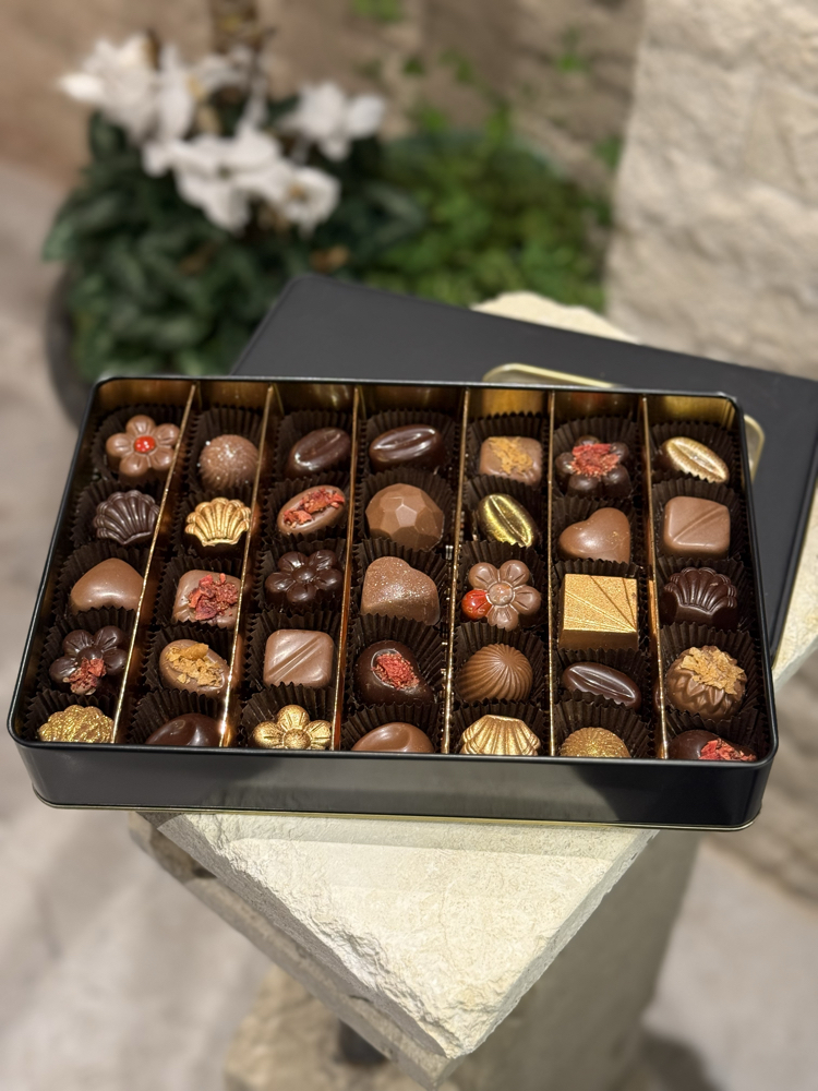 Lüks Metal Kutu Karışık Dolgulu Çikolata | 350 gr