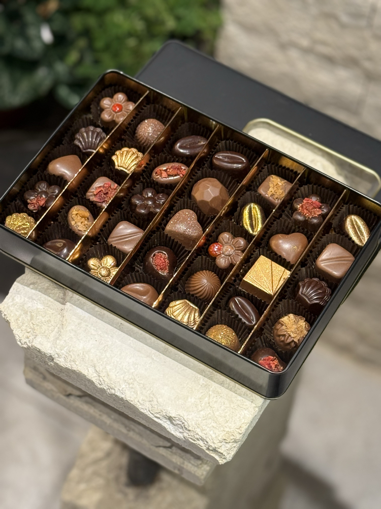 Lüks Metal Kutu Karışık Dolgulu Çikolata | 350 gr