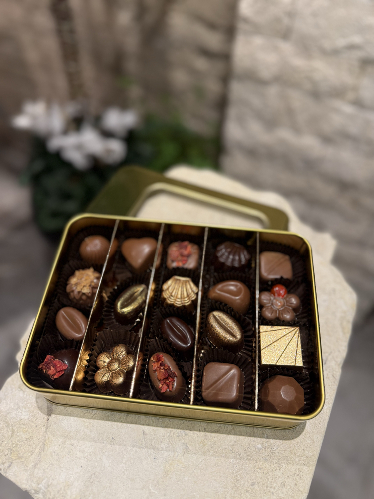Lüks Metal Kutu Karışık Dolgulu Çikolata | 200 gr