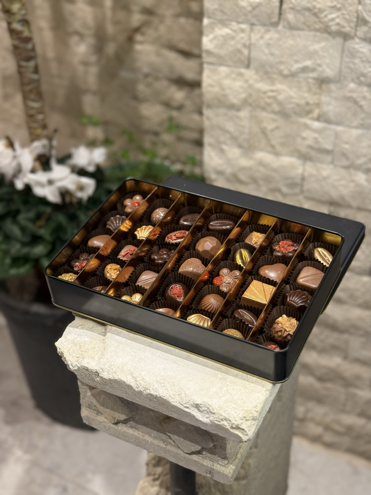 Lüks Metal Kutu Karışık Dolgulu Çikolata | 350 gr