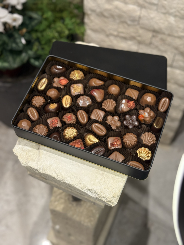 Lüks Metal Kutu Karışık Dolgulu Çikolata | 400 gr