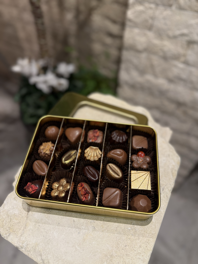 Lüks Metal Kutu Karışık Dolgulu Çikolata | 200 gr
