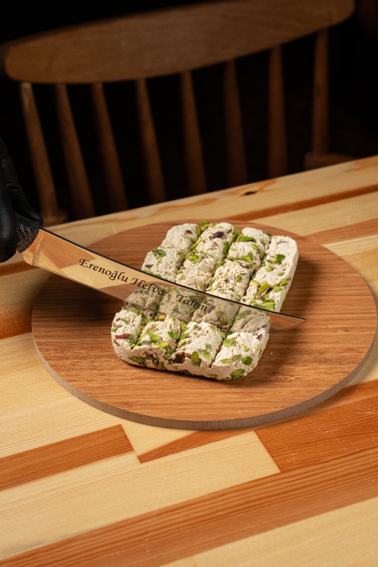 Erenoğlu Antep Fıstıklı Tahin Helvası 370 gr