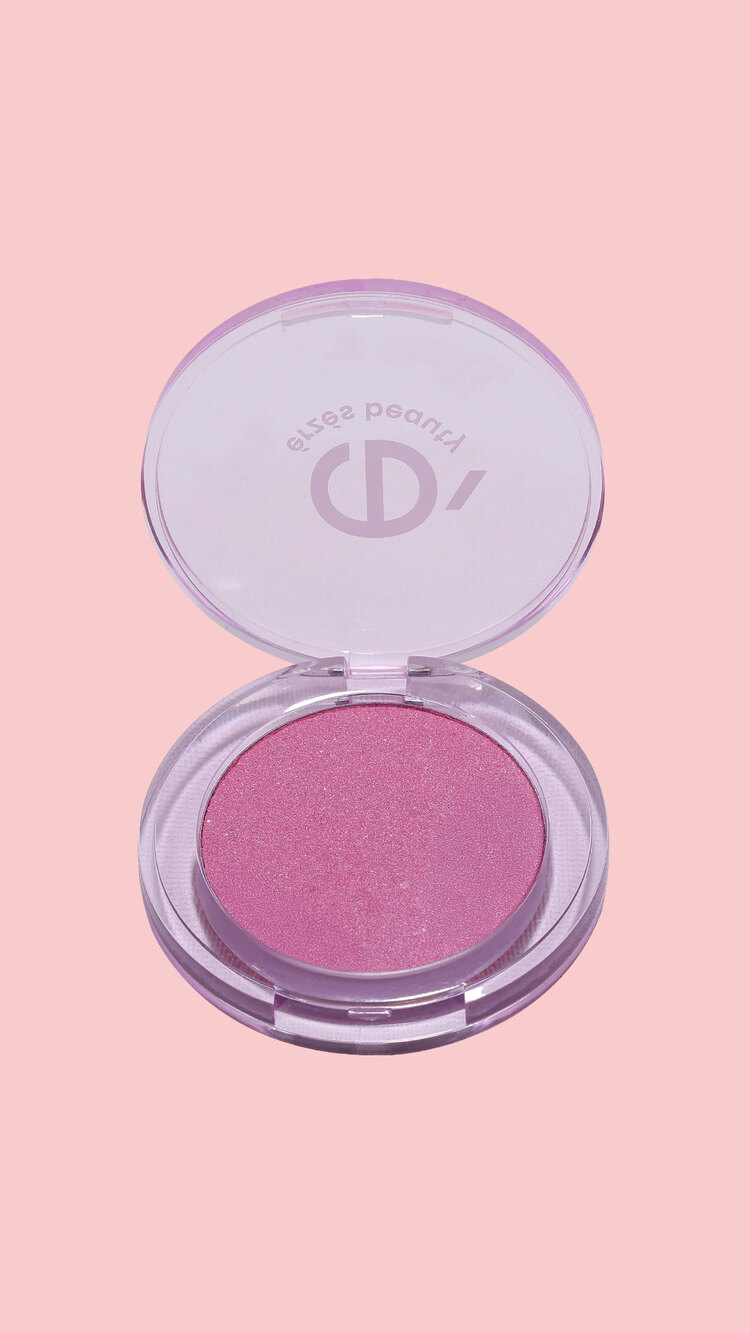Love (Soğuk Pembe Işıltılı Allık)