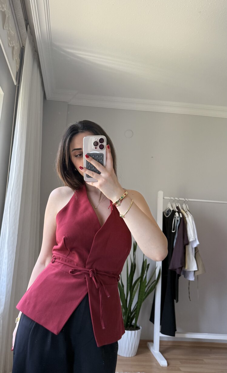 Bordo yelek