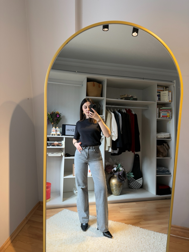 Gri yıkamalı straight Jean