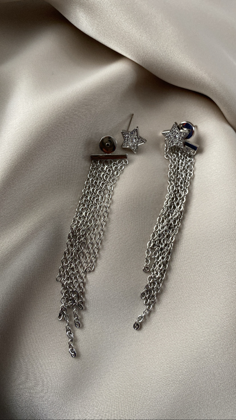 Sallantılı yıldız küpe