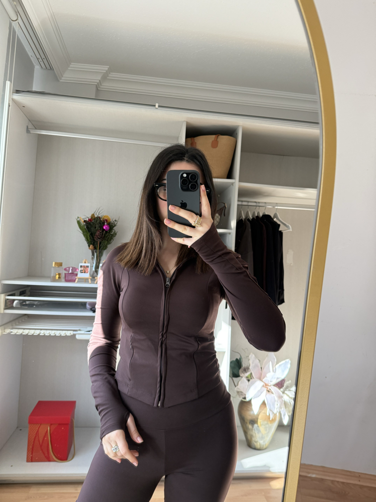 Kahverengi alt üst takım