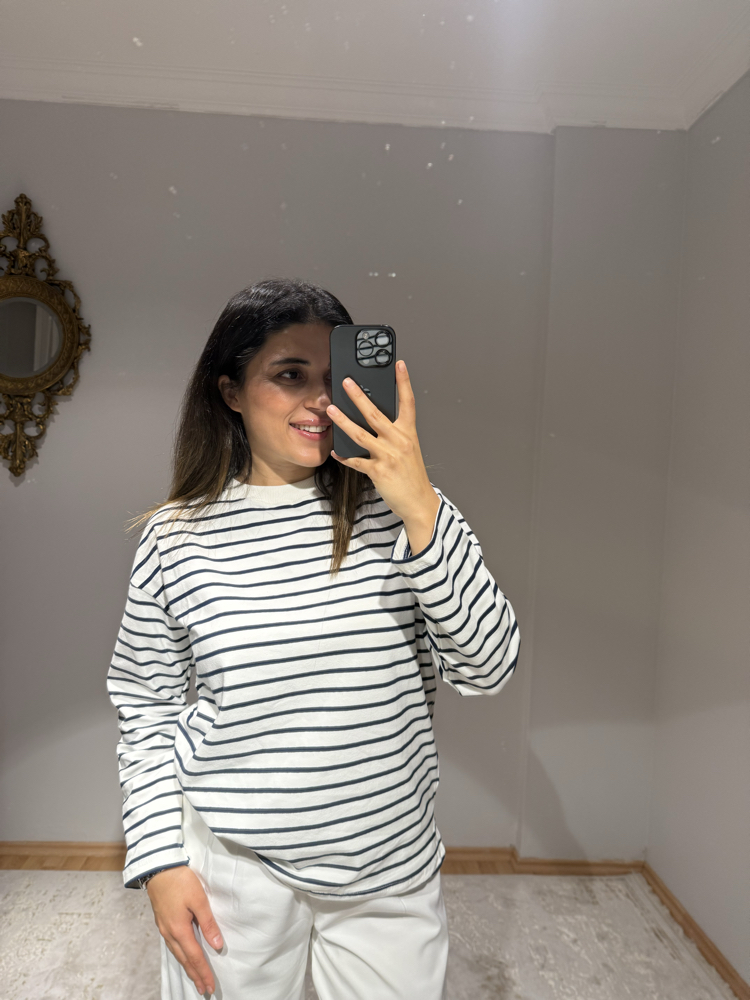 Beyaz lacivert çizgili body 