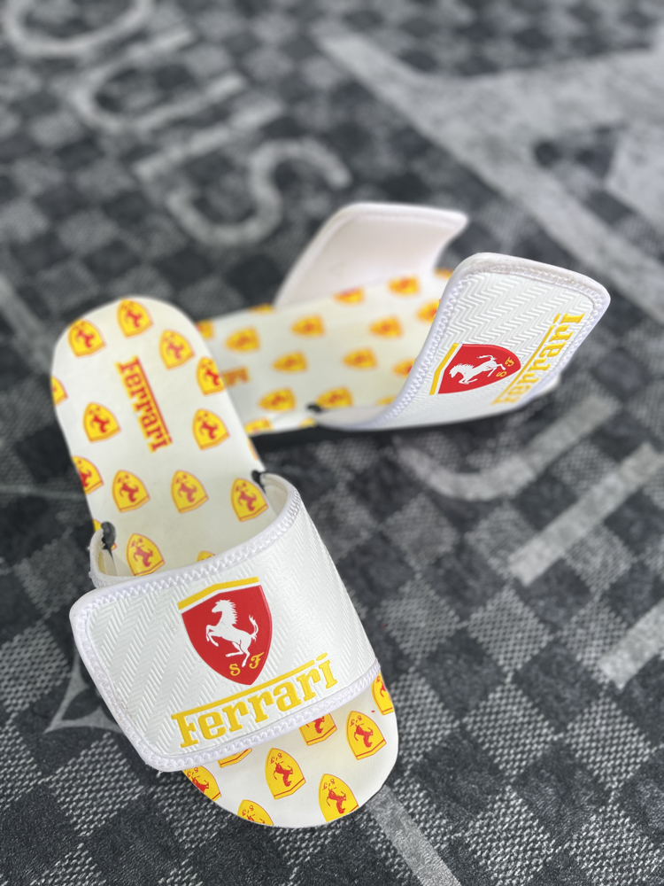 FERRARİ CIRTCIRTLI TERLİK