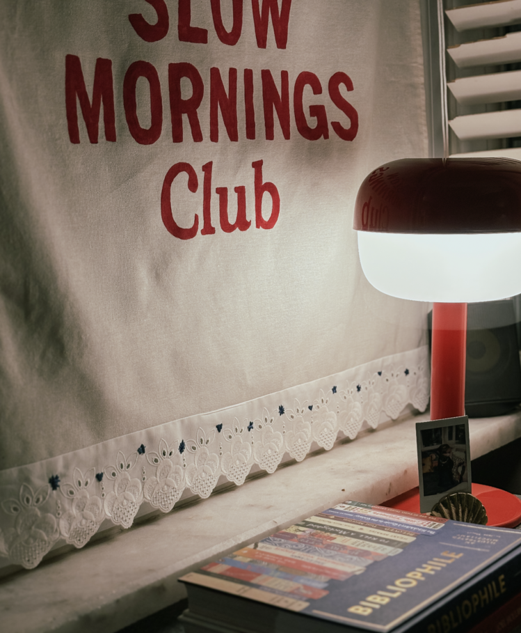 THE SLOW MORNINGS CLUB – El Boyaması Tekstil Mini Perde / Duvar Dekoru