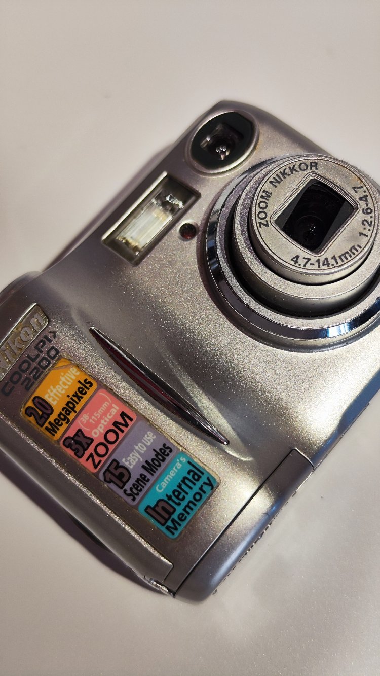 
Nikon Coolpix 2200 Dijital Fotoğraf Makinesi