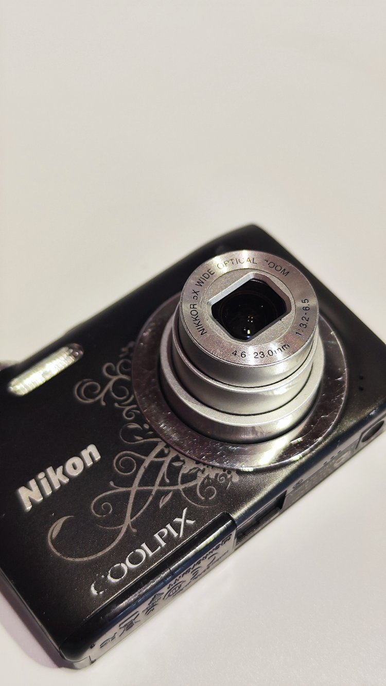 Nikon Coolpix S2600 Dijital Fotoğraf Makinesi