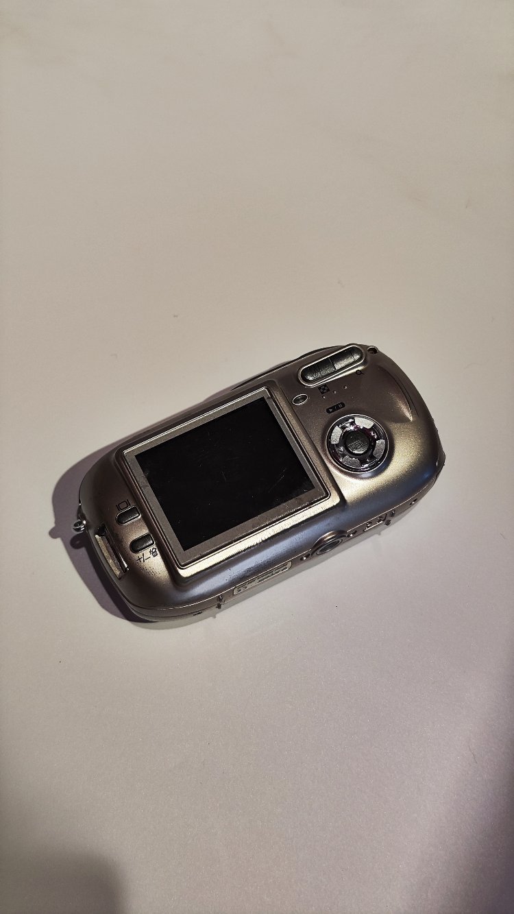 Arçelik ADK Z410 Dijital Fotoğraf Makinesi