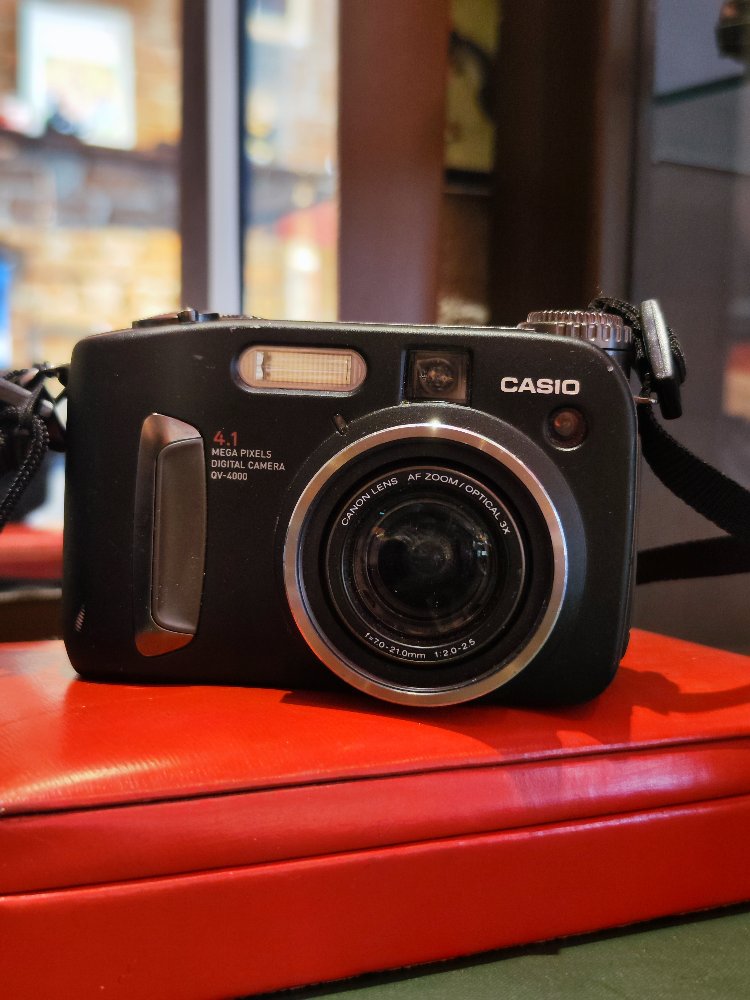 CASİO QV-400 