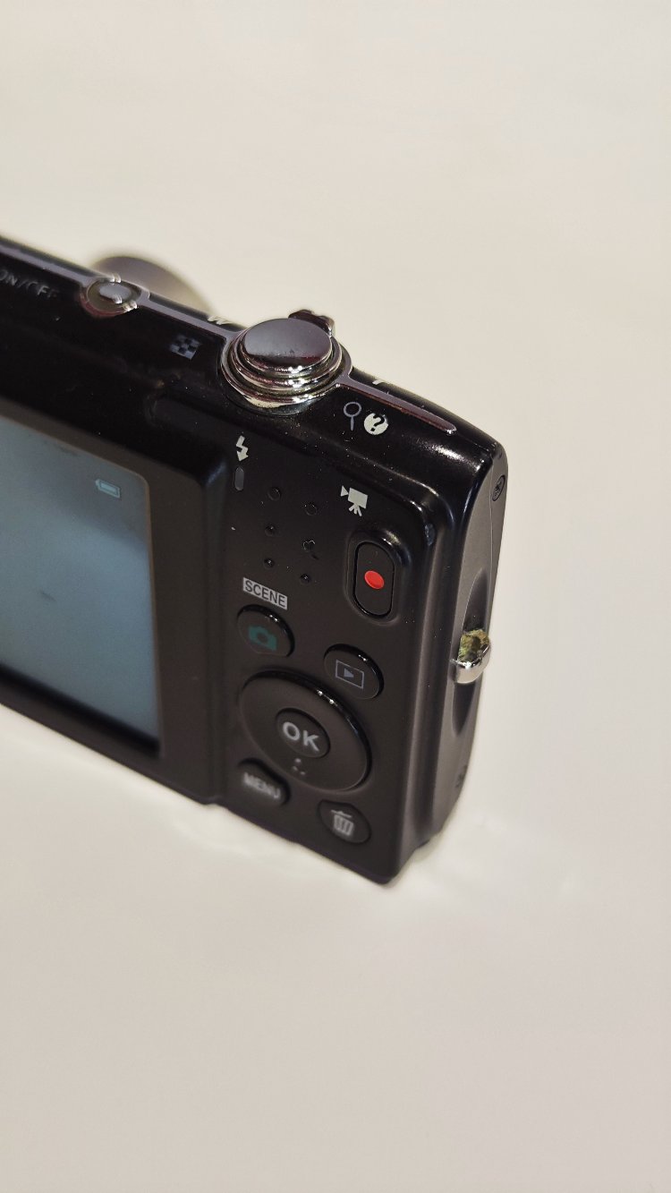 Nikon Coolpix S2600 Dijital Fotoğraf Makinesi