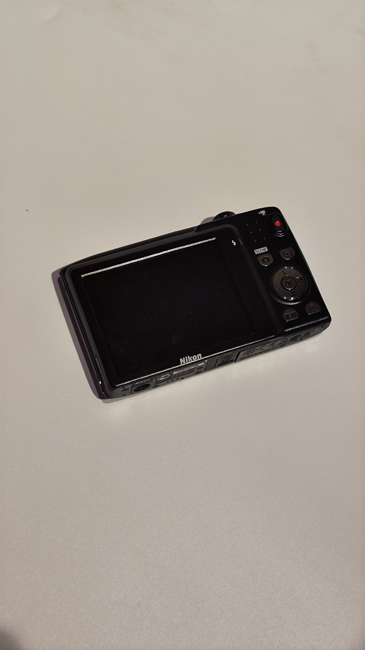 Nikon Coolpix S3100 Dijital Fotoğraf Makinesi 
