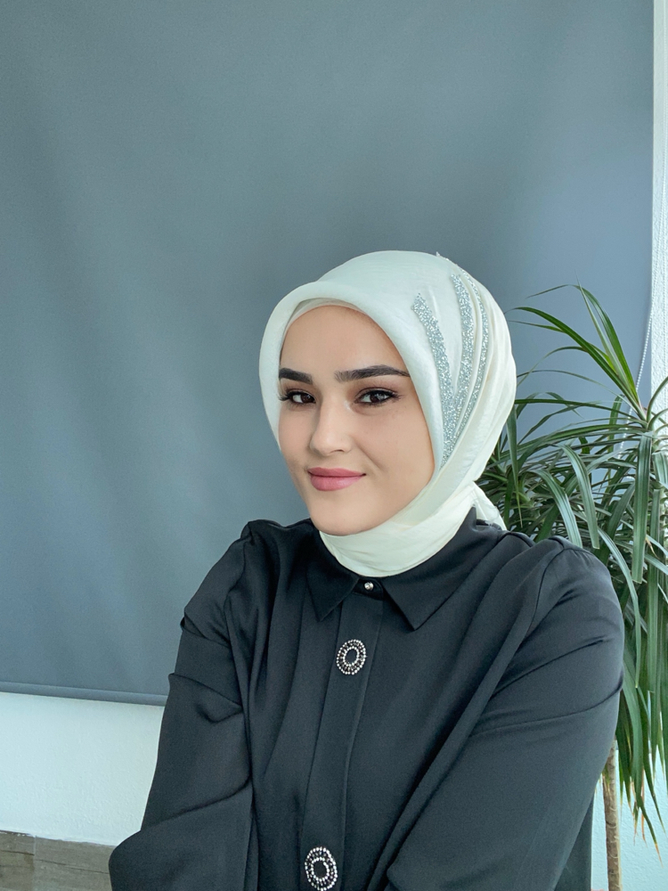 Bambu kumaş eşarp model ( krem rengi)