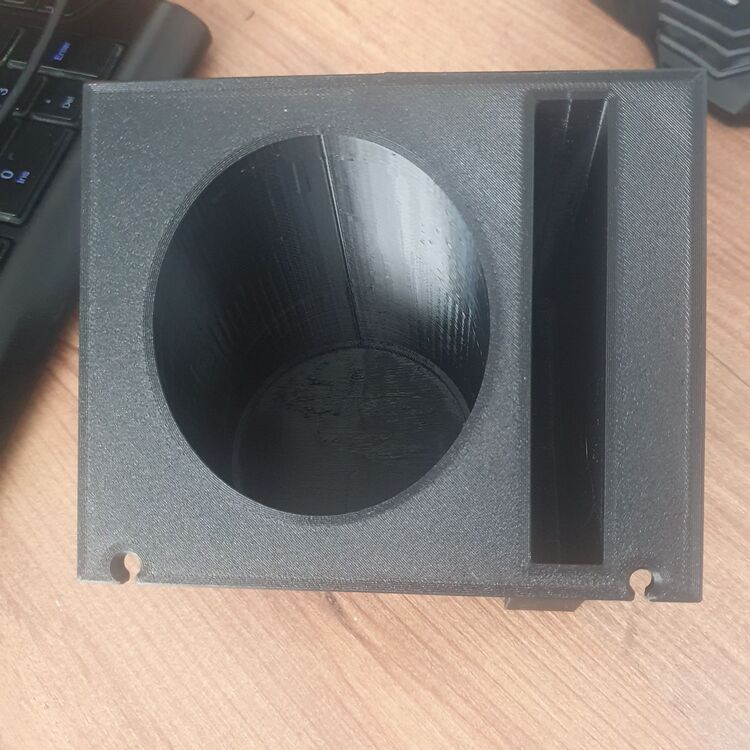 PSA kablo çentikli, telefon cepli eğimli bardaklık