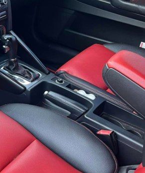 Audi 2012 model tekli bardaklık