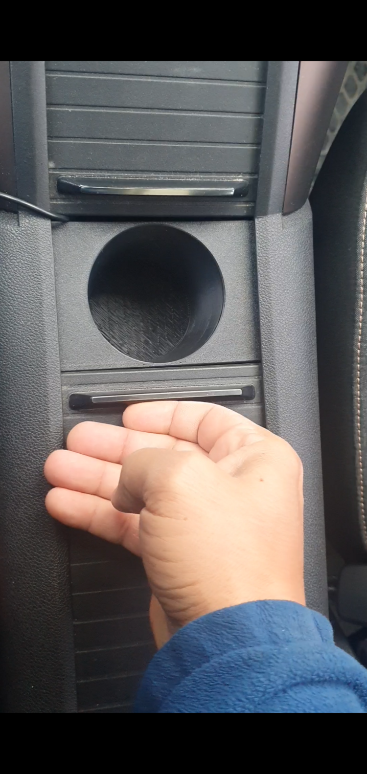 PSA orta konsol kayar bardaklık V1