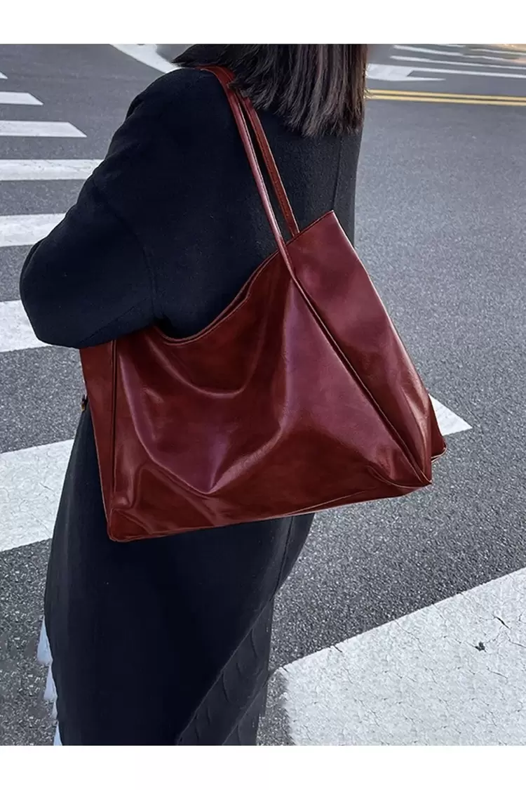 Loona Soft Model Bordo Kadın Omuz ve Kol Çantası